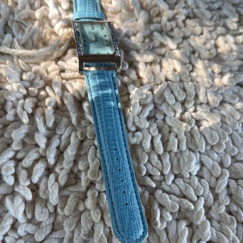 New BIJOUX TERNER Blue Silver Blue Tint Crystal Frame Leather Watch - Picture 3 of 10